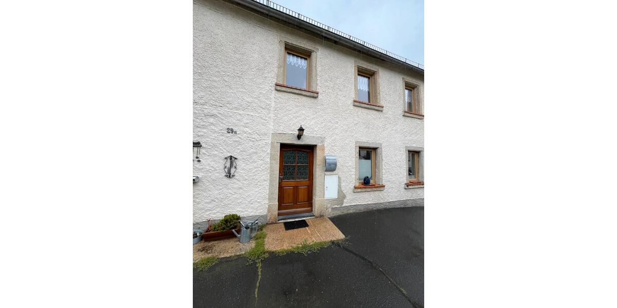 Etagenwohnung Selb - 9 Zimmer, 170 m&sup2;, 107.000&euro; | Angebot:26442131