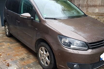 VW Touran 124.000 km 8.500 &euro; Velden 84149