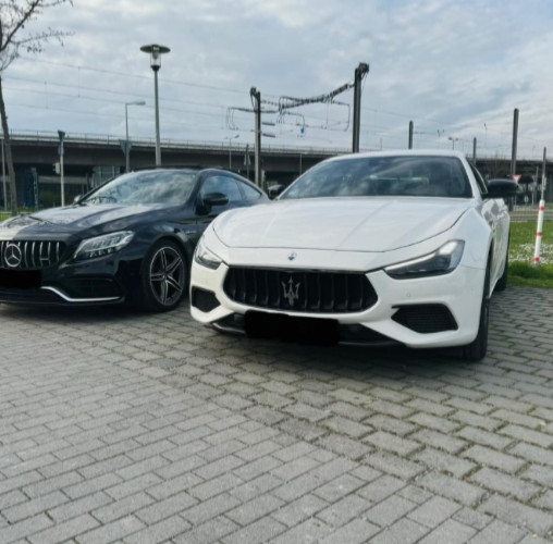 Maserati Ghibli 29.800 km 63.000 &euro; Mannheim 68159