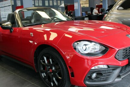 Abarth 124 Spider Serie 0 Turismo 1.4 MultiAir Turbo 70.944 km 21.980 &euro; Euskirchen 53881