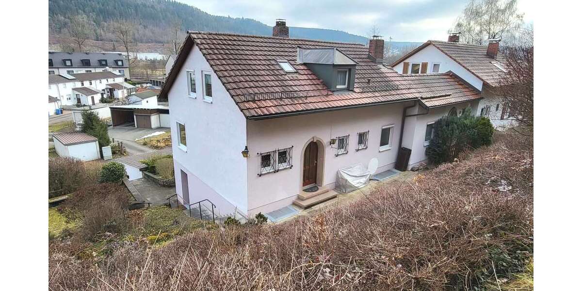Einfamilienhaus Tuttlingen - 5 Zimmer, 119 m&sup2;, 300.000&euro; | Angebot:26384462