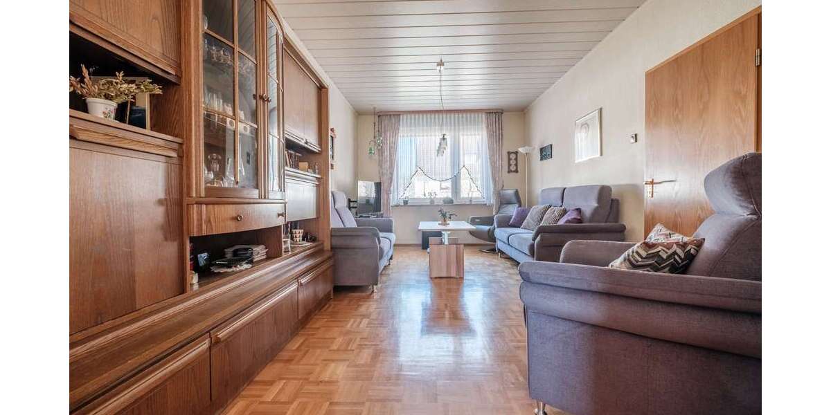 Etagenwohnung Hilchenbach - 4 Zimmer, 103 m&sup2;, 139.000&euro; | Angebot:26866116