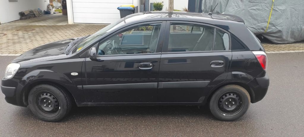 Kia Rio 150.360 km 1.899 &euro; Aulendorf 88326