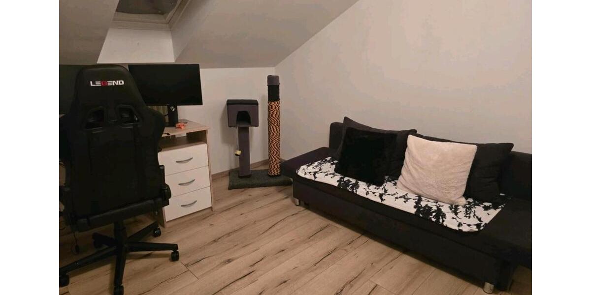 Dachgeschoßwohnung Wallersdorf - 3 Zimmer, 90 m&sup2;, 850&euro; | Angebot:25759676