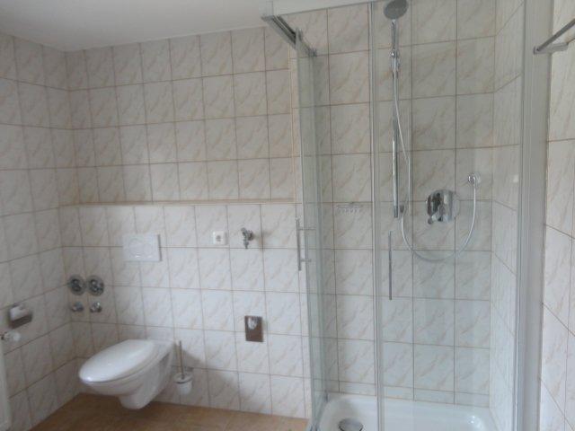 Etagenwohnung Adlkofen - 2 Zimmer, 89 m&sup2;, 770&euro; | Angebot:26461536