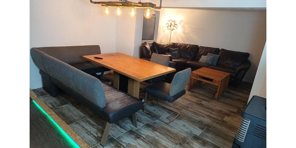 Doppelhaushälfte Hilchenbach - 7 Zimmer, 180 m&sup2;, 199.000&euro; | Angebot:26698965