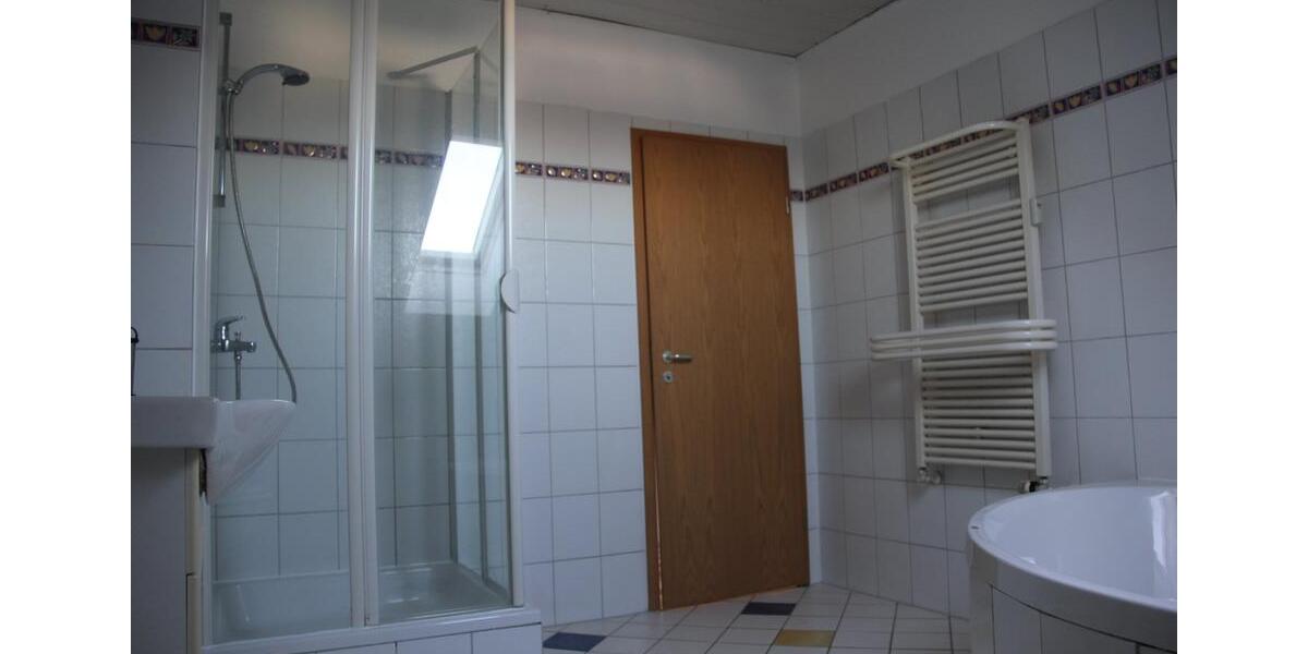 Dachgeschoßwohnung Recklinghausen Grullbad - 3 Zimmer, 72 m&sup2;, 440&euro; | Angebot:24963316