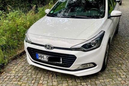 Hyundai i20 39.556 km 11.500 &euro; Hamburg 22335