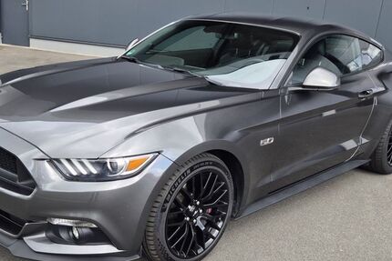 Ford Mustang 82.800 km 30.200 &euro; Rietberg 33397