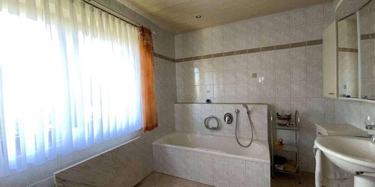 Einfamilienhaus Schwandorf - 6 Zimmer, 110 m&sup2;, 285.000&euro; | Angebot:26867436