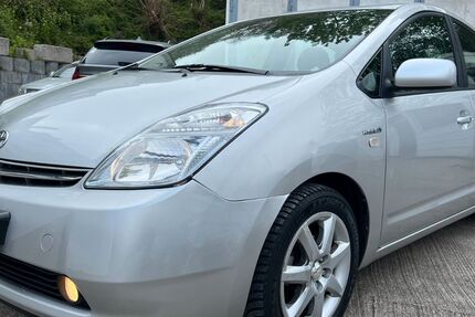 Toyota Prius 162.000 km 7.450 &euro; Wuppertal 42277