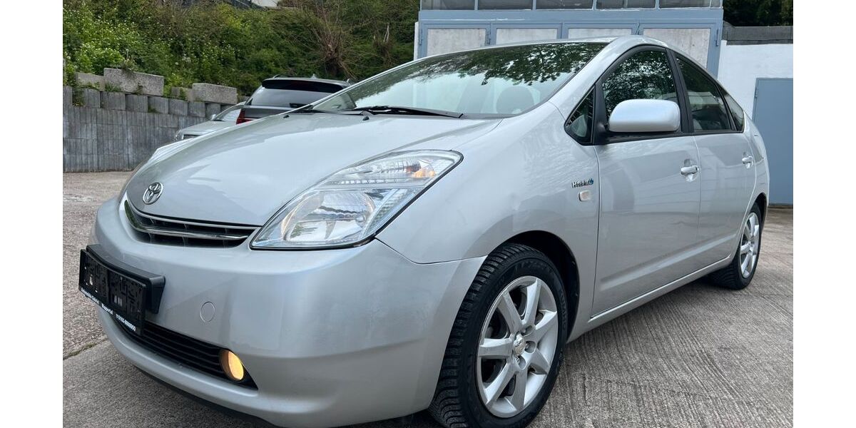 Toyota Prius 162.000 km 7.450 &euro; Wuppertal 42277