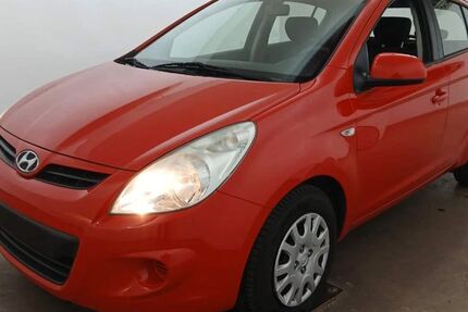 Hyundai i20 110.000 km 2.750 &euro; Berlin 13127
