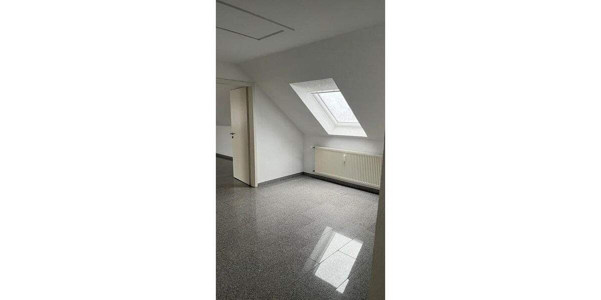 Wohnung Dachgeschoss 2 zimmer