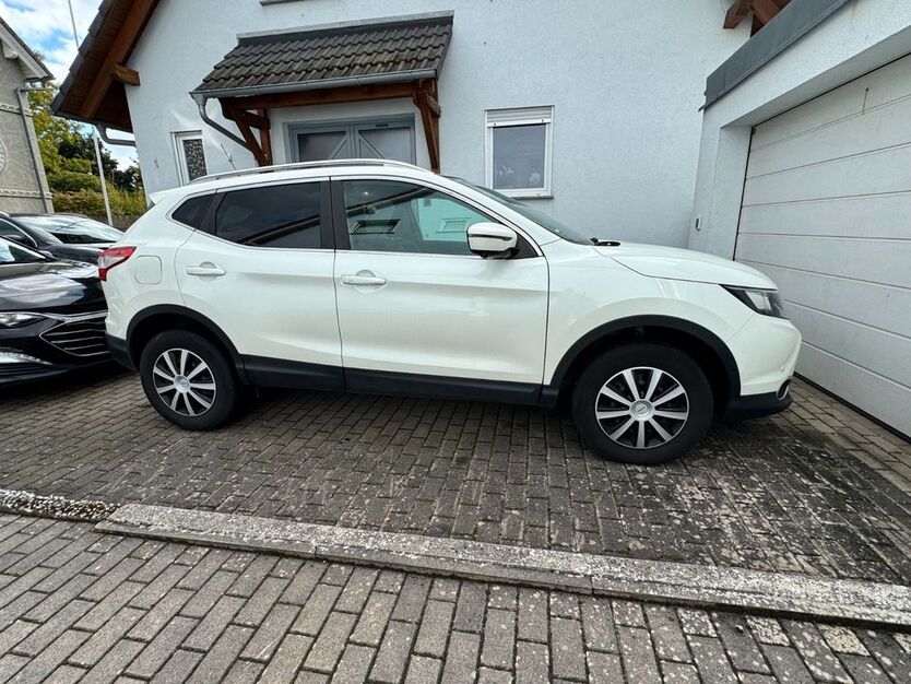 Nissan Qashqai 172.000 km 12.999 € Karlstein 63791