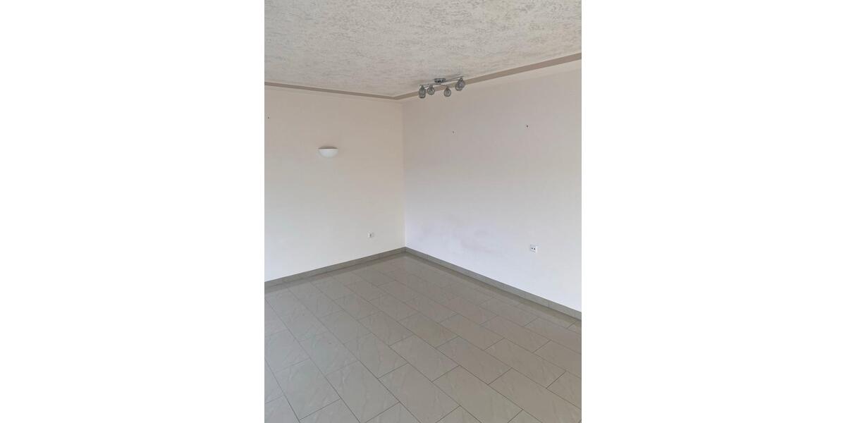 Einfamilienhaus Pforzheim - 3.5 Zimmer, 85 m&sup2;, 1.050&euro; | Angebot:25350374