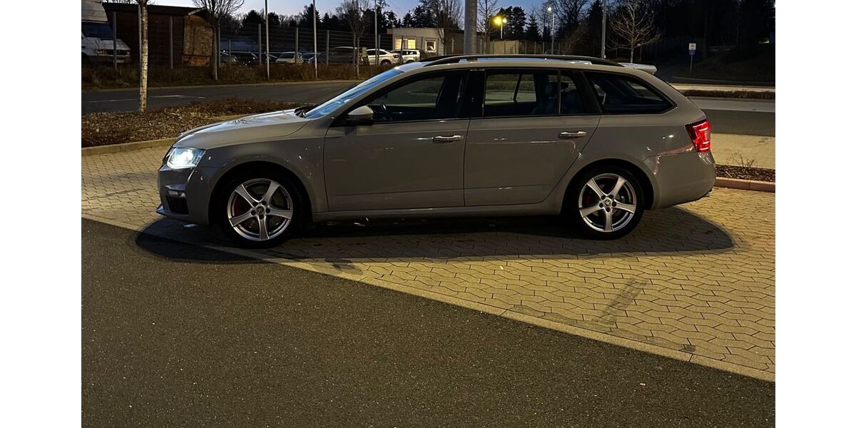 Skoda Octavia 238.000 km 9.000 &euro; Görlitz 02806