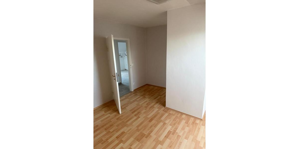 Dachgeschoßwohnung Mannheim Rheinau - 3 Zimmer, 70 m&sup2;, 900&euro; | Angebot:26404860