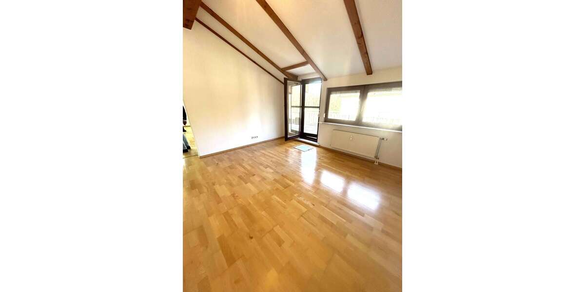Etagenwohnung Pforzheim Südstadt - 1 Zimmer, 28 m&sup2;, 460&euro; | Angebot:26856171