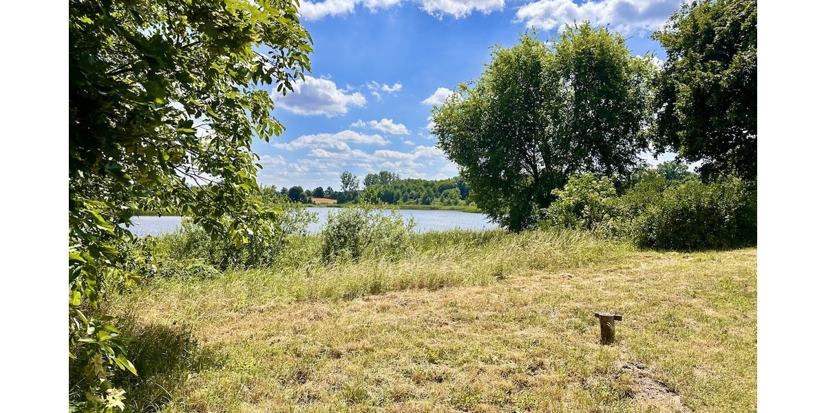 HORN IMMOBILIEN ++ Einfamilienhaus in Lebehn – Wohnen in Seenähe mit großem Grundstück - Einfamilienhaus Krackow / Lebehn Lebehn | Angebot:27034671