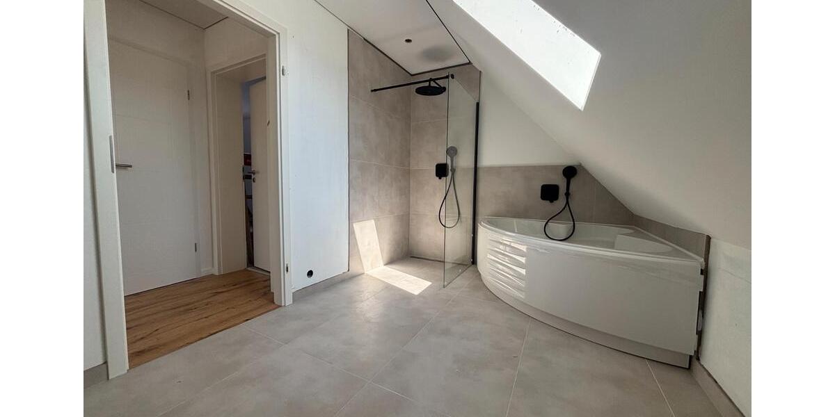 Dachgeschoßwohnung Neustadt in Holstein - 3 Zimmer, 70 m&sup2;, 327.000&euro; | Angebot:27016604