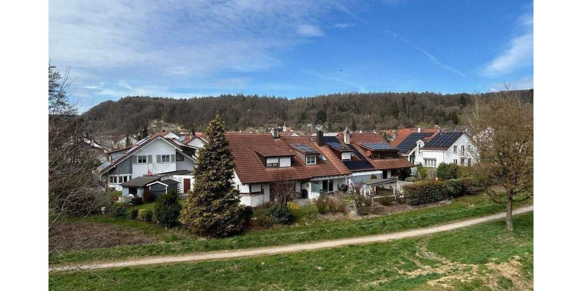 Exclusive Attikawohnung mit Fernblick 3 zimmer