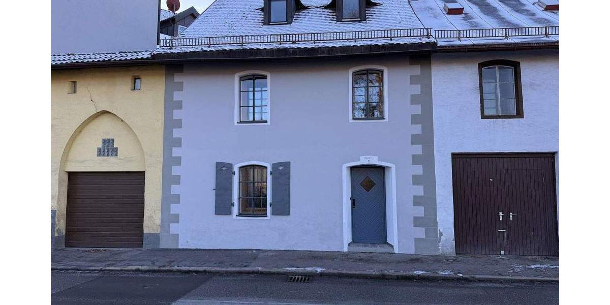 Offener 3,5 Zimmer Altbau mit Galerie und Dachterasse an der Iller 3 zimmer