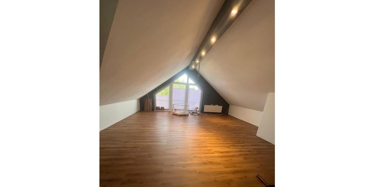 Einfamilienhaus Olpe - 9 Zimmer, 215 m&sup2;, 1.600&euro; | Angebot:26575909