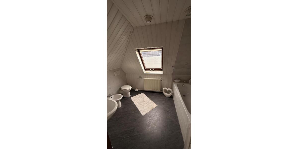 Doppelhaushälfte Hagen Hagen-Mitte - 9 Zimmer, 170 m&sup2;, 290.000&euro; | Angebot:23714222