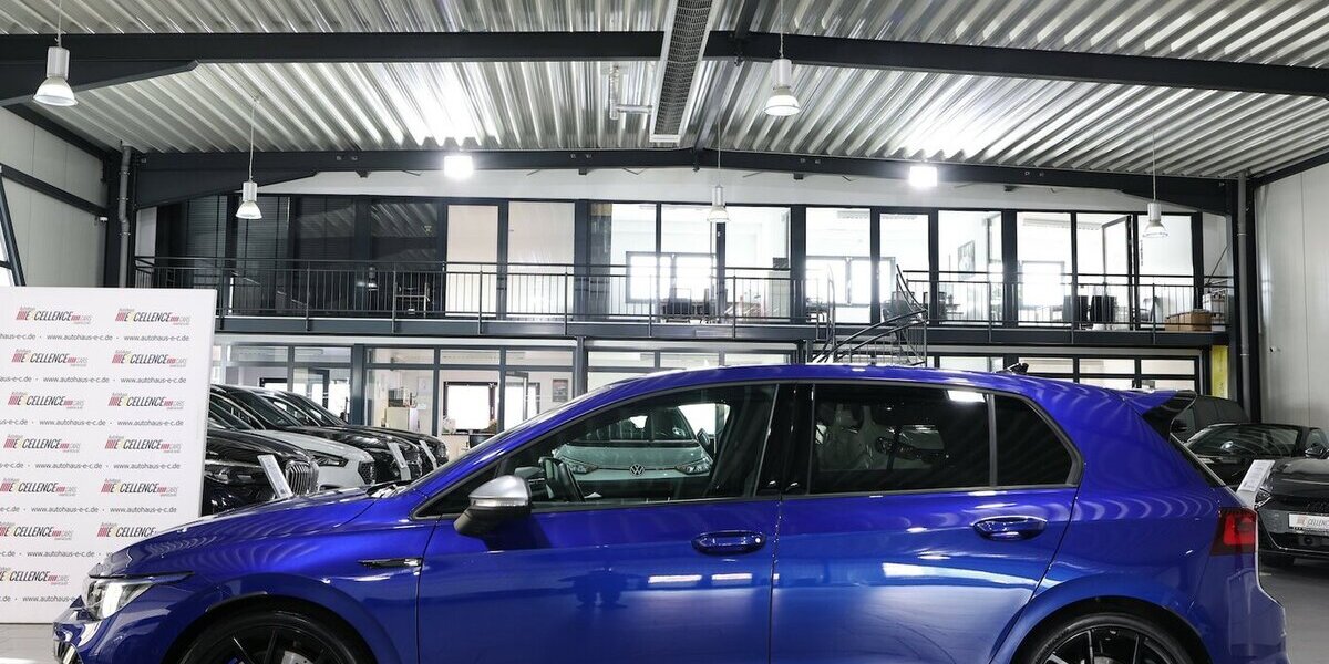 VW Golf VIII 2.0 TSI DSG 4M R-PERFROMANCE BLACK STY 40.000 km 37.555 &euro; Hamm 59077