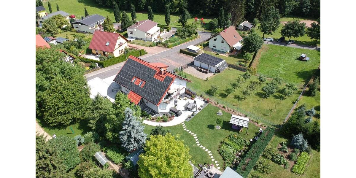 Mehrfamilienhaus, Wohnhaus Döbeln - 8 Zimmer, 200 m&sup2;, 2.200&euro; | Angebot:25612550