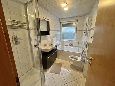 RENOVIERT, MODERN UND GROßZÜGIG - Erdgeschoßwohnung Neusäß | Angebot:27305492