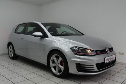 VW Golf 36.299 km 19.490 € Traunstein 83278