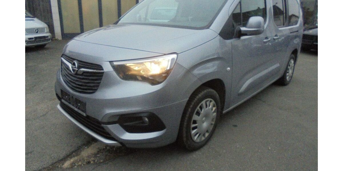 Opel Combo Life 66.900 km 19.900 &euro; Nürnberg 90431