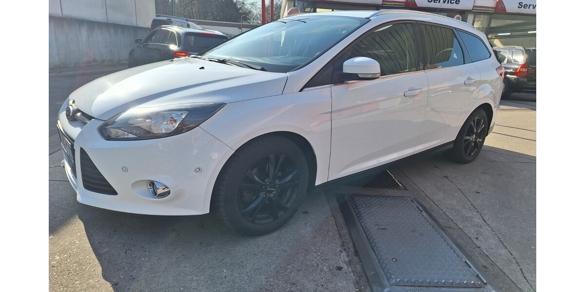 Ford Focus Champions Edition 267.985 km 3.500 &euro; Gelsenkirchen 45879