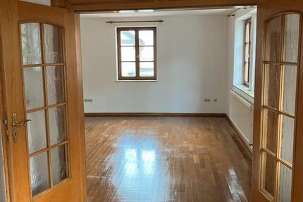 Wohnung Oettingen in Bayern - 3 Zimmer, 78 m&sup2;, 700&euro; | Angebot:27545780