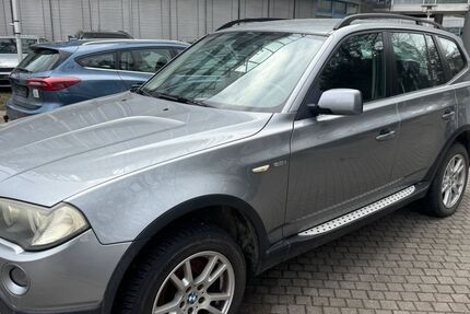 BMW X3 215.000 km 2.990 &euro; München 81827