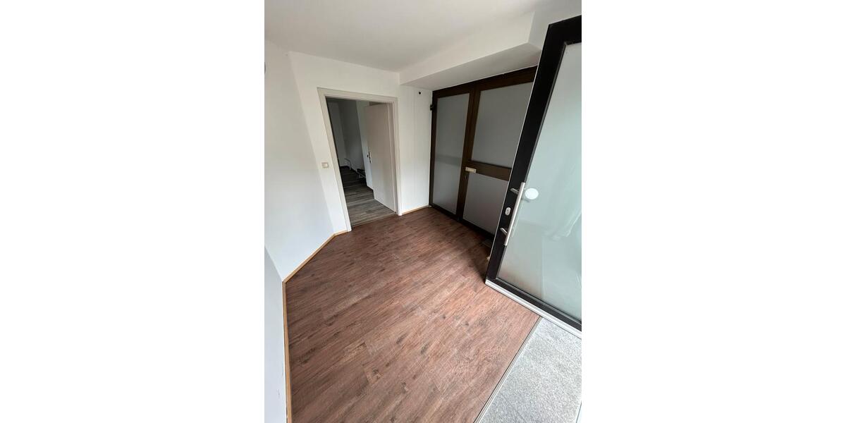 Etagenwohnung Burghausen - 1 Zimmer, 66 m&sup2;, 850&euro; | Angebot:26682592