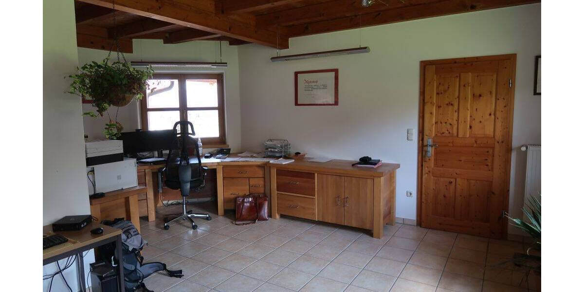 Mehrfamilienhaus, Wohnhaus Egglkofen - 6 Zimmer, 187 m&sup2;, 825.000&euro; | Angebot:26878921