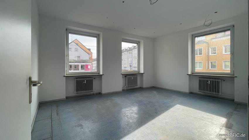 Büroetage in Toplage FFB – wird renoviert zimmer