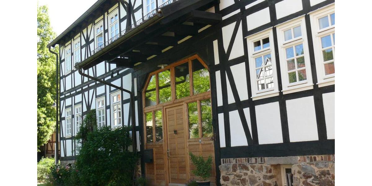 Einfamilienhaus Bad Wildungen - 7 Zimmer, 400 m&sup2;, 980.000&euro; | Angebot:21624522