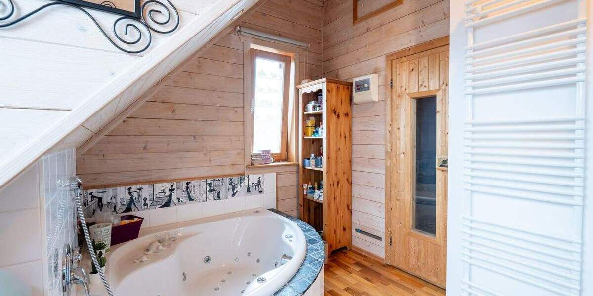 Einfamilienhaus Neubiberg - 6 Zimmer, 240 m&sup2;, 3.500&euro; | Angebot:24835293