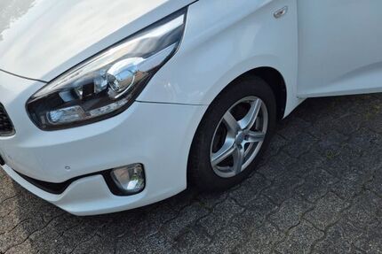Kia Carens 104.000 km 12.900 € Haiger 35708