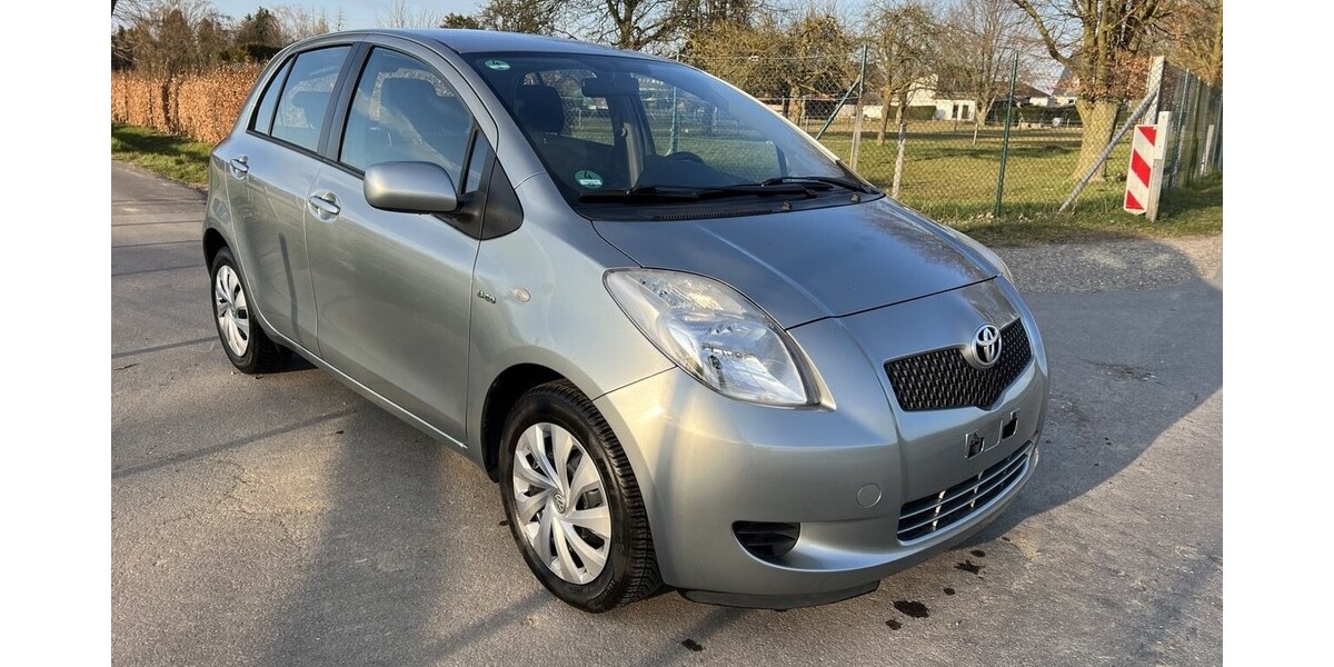 Toyota Yaris 193.000 km 4.700 &euro; Mönchengladbach 41061