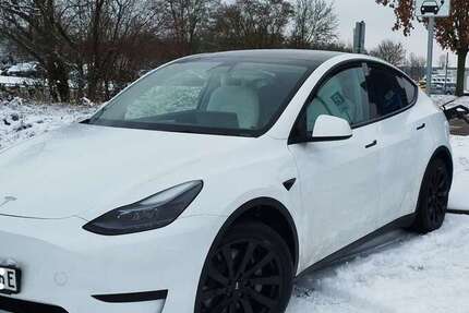 Tesla Model Y 68.000 km 30.940 € Esslingen 73732