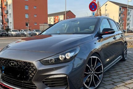 Hyundai i30 95.000 km 21.000 &euro; Frankfurt am Main 60528