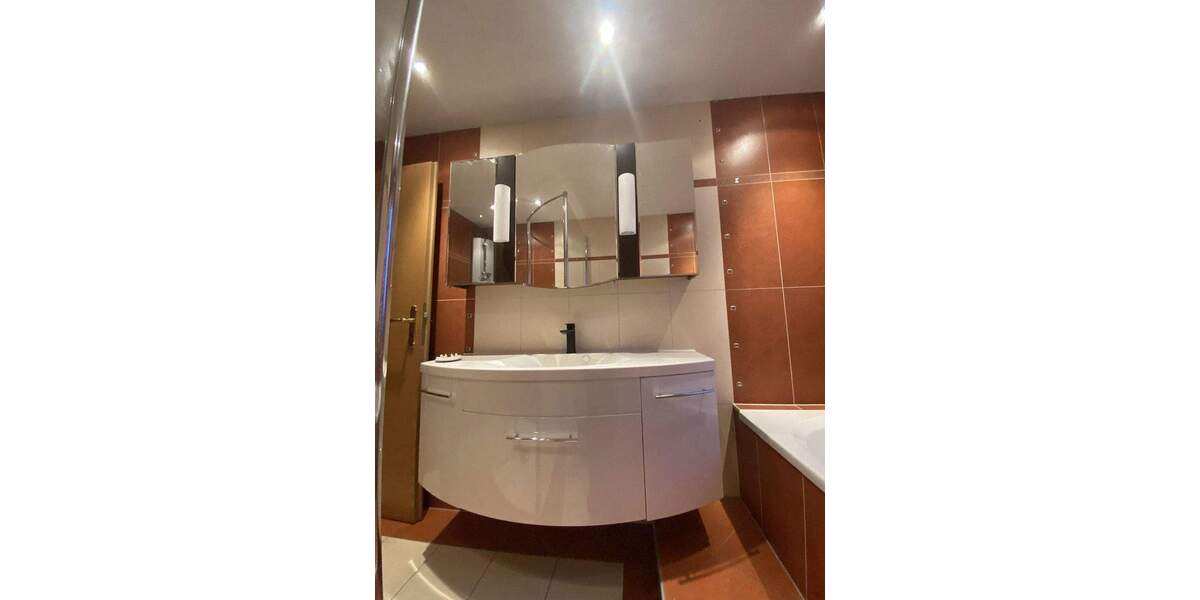 Etagenwohnung Gotha - 4 Zimmer, 106 m&sup2;, 120.000&euro; | Angebot:25386913