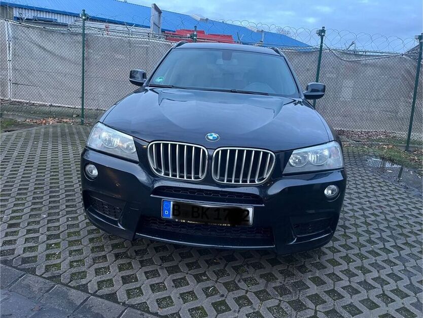 X3