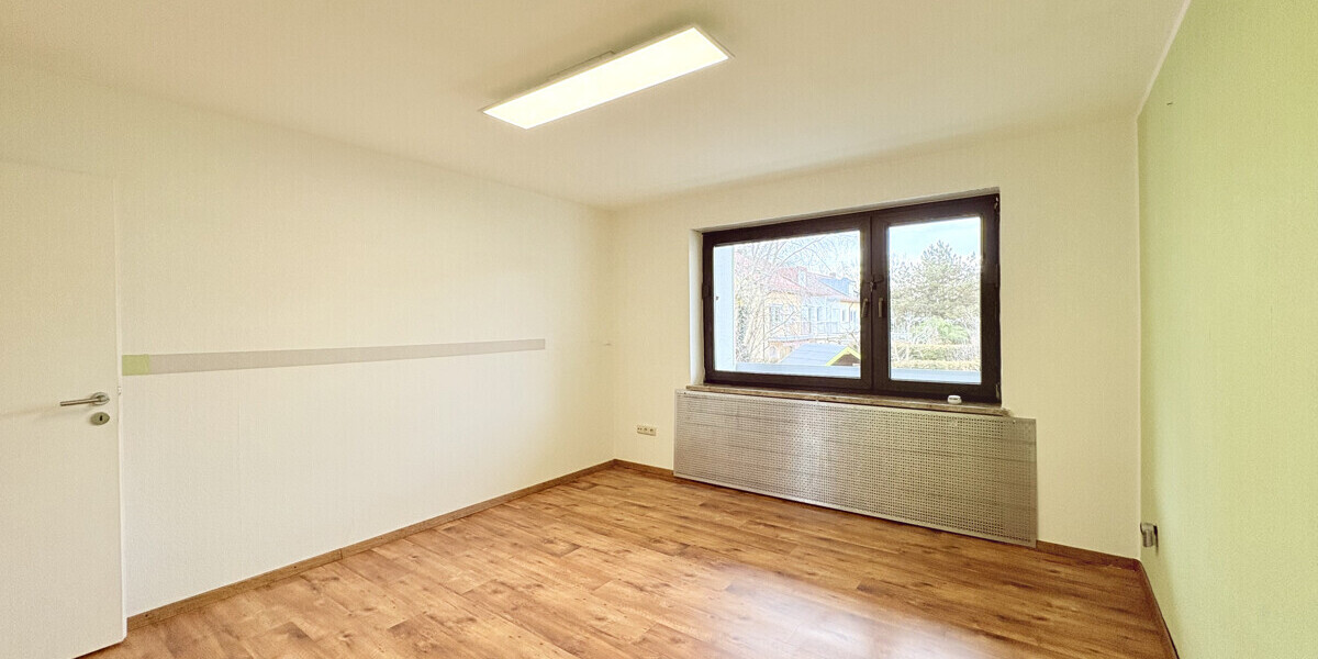 ***Attraktives 2-Familienhaus in ruhiger Lage – ideal für Familien oder Generationenwohnen*** - Zweifamilienhaus München Pasing-Obermenzing | Angebot:25853824