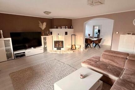 Haus Köln Mülheim - 5.5 Zimmer, 160 m&sup2;, 2.450&euro; | Angebot:26628613